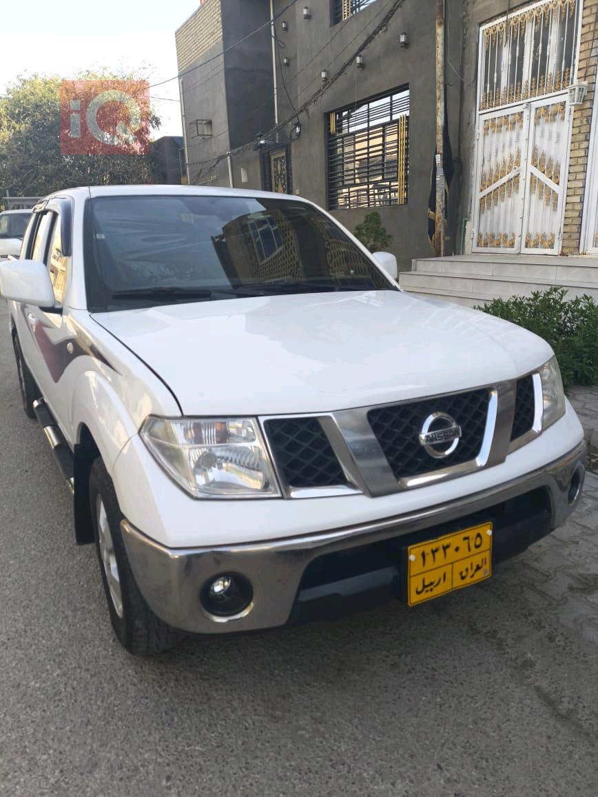 نیسان نەڤارا